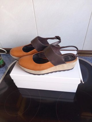 Zapatos destalonados Camper T39