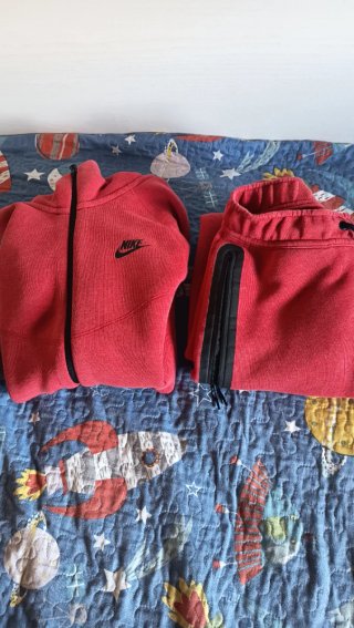 Chaqueta y pantalón Nike Tech Fleece Roja verdader
