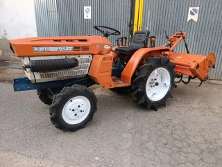 Mini tractor Kubota B1500 4x4 con rotovator