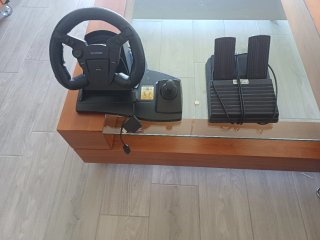 Volante y Pedales Logic3 para Nintendo 64