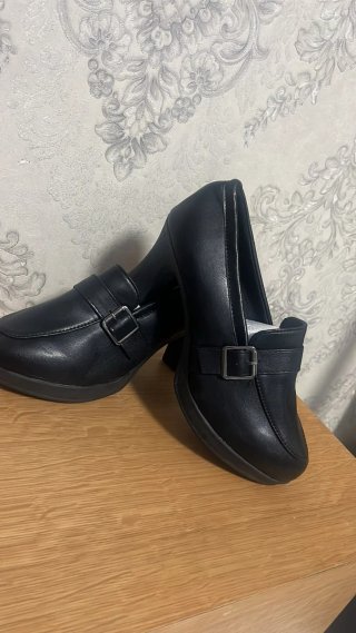 Lote de 10 pares de zapatos negros
