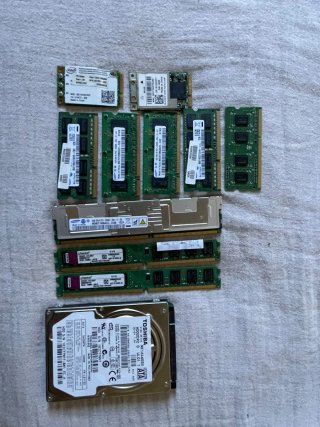 Pak de RAM y discos duros Toshiba 160GB SATA