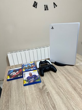 PlayStation 5 + 2 Mandos + 3 Juegos