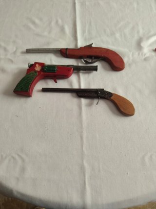 Pistolas de juguete antiguas