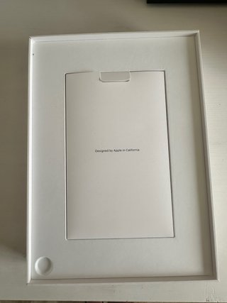Apple iPad Air 5 M1 64 GB Wi-Fi + 5G con scatola