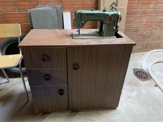 Máquina de coser Refrey Transforma
