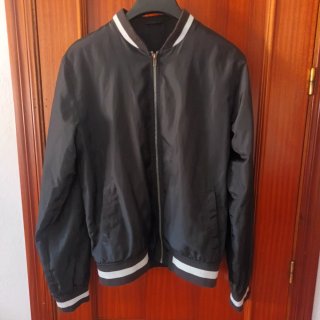 Cazadora  niño azul marino, talla M
