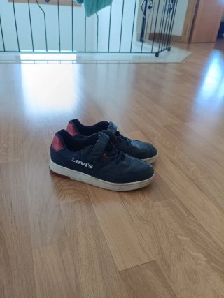 Zapatillas Levi's niño azul y rojo
