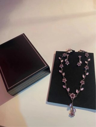 Conjunto collar y pendientes
