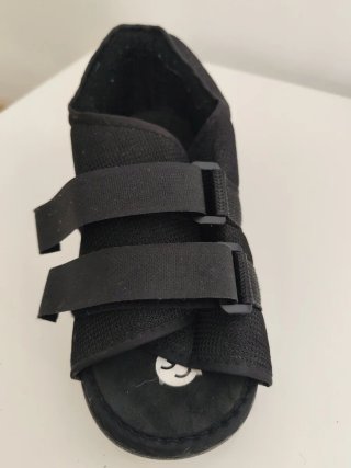 Zapato postquirúrgico negro