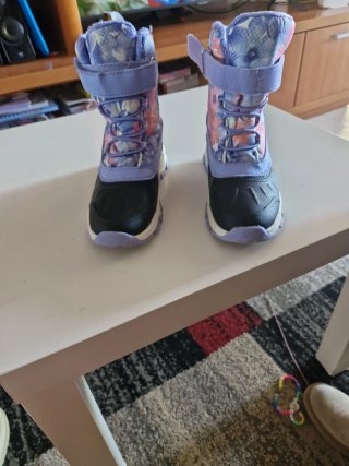 Botas de nieve para niña talla 34 10€ botas negras