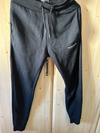 Pantalón McKenzie Negro.