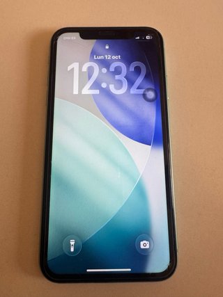 iPhone 11 Apple