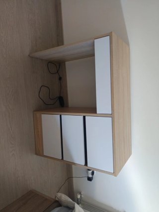 Escritorio moderno madera y blanco