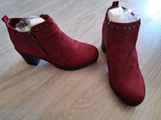 Botines bajos con tacón, burdeos.