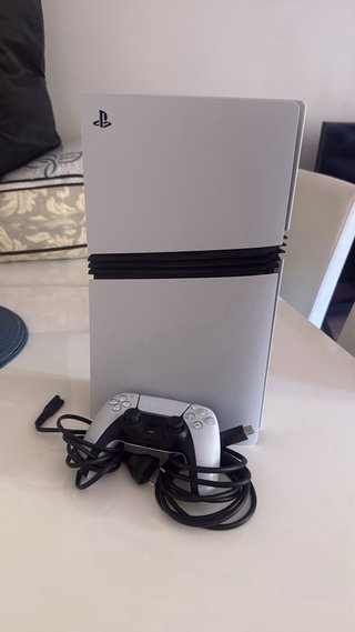 PS5 2TB con 1 mando