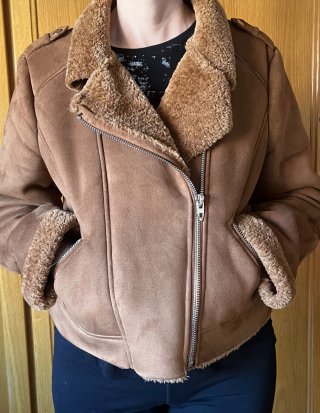 Cazadora Trafaluc Zara con Borreguito