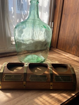 Espositore in legno per bottiglie di whisky