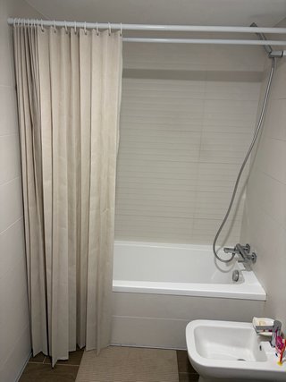 Cortina de baño impermeable beige. 220x200