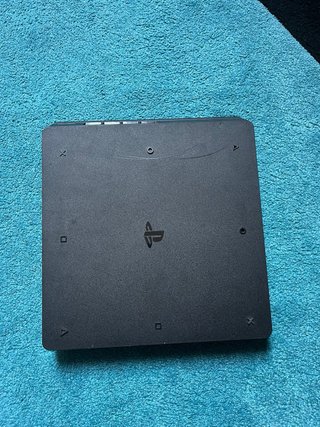 Sony PS4 Slim 500GB + 2 Controller originali