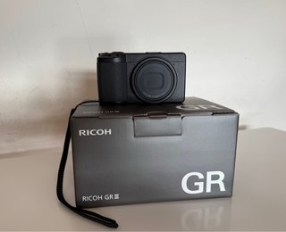 Cámara Ricoh GR III