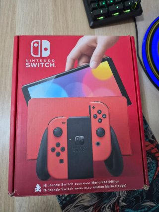 Nintendo Switch OLED Mario Red Edition seminueva