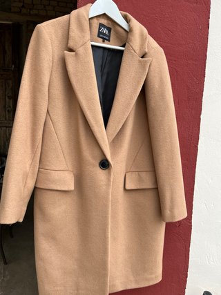 Abrigo camel Zara