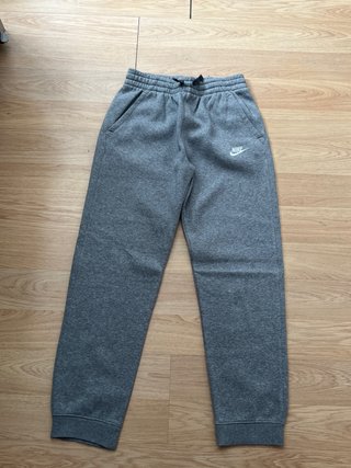 Pantalón chándal Nike gris niño