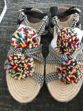Sandalias Bimba y Lola Pompones Multicolor
