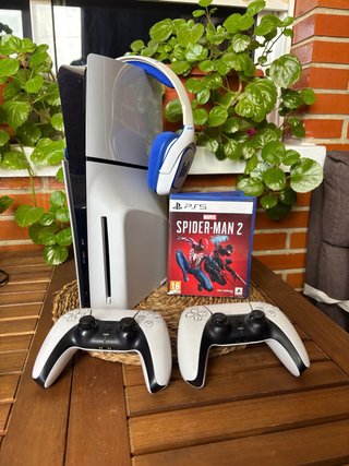 PS5 2 mandos + Marvel Spiderman 2 + Cascos Gaming