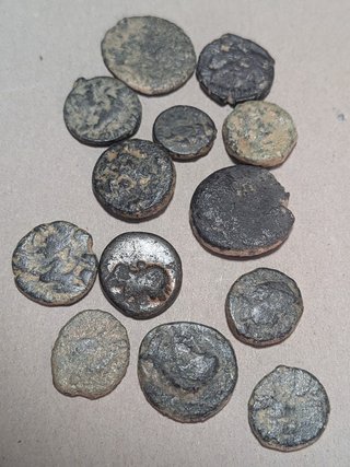 Lote 13 monedas antiguas de bronce