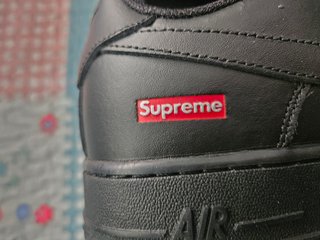 Nike Air Force 1 Supreme Talla 40 a estrenar