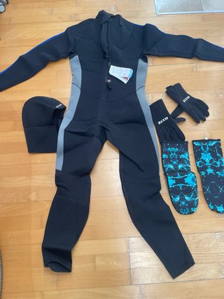 Traje de Neopreno con Accesorios, talla L