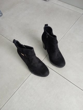 Botines negros elegantes talla 36