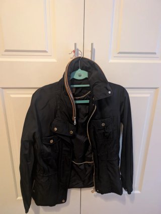 Chaqueta Massimo Dutti Negra Impermeable.