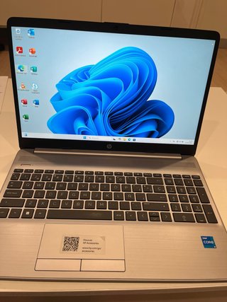 Portátil HP 250 G8 Gris. Practicamente nuevo