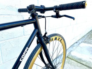 Bicicleta Fixie Negra y Amarilla