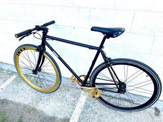 Bicicleta Fixie Negra y Amarilla