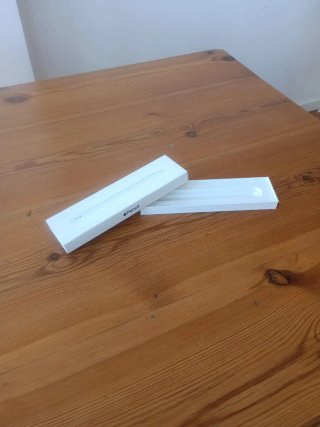 Caja Apple Pencil (USB-C) -VACIA-