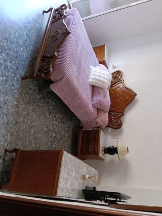 Dormitorio Completo de Madera Tallada