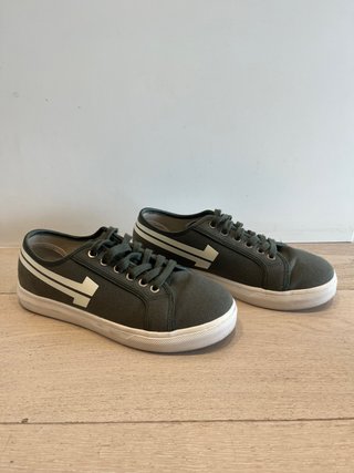 Zapatillas Eleven Verde y Blanco