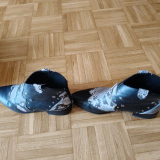Botines Desigual Piel Serpiente Tachuelas