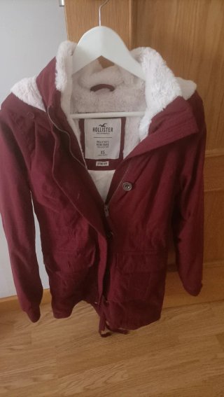 Chaqueta Hollister Borgoña Talla XS