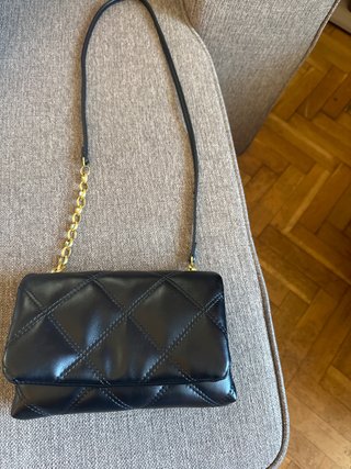 Bolso de fiesta negro acolchado