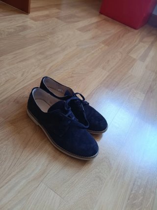 Zapatos negros para niño