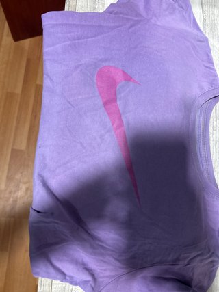Camiseta Nike Morada