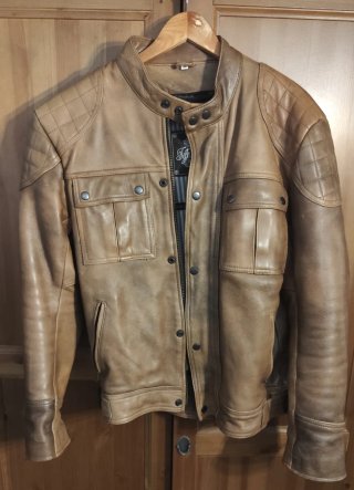 Chaqueta de piel moto