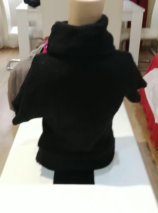 Jersey negro punto manga corta cuello alto
