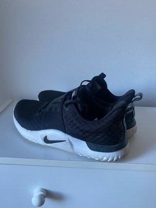 Zapatillas Nike Renew Negro/Blanco