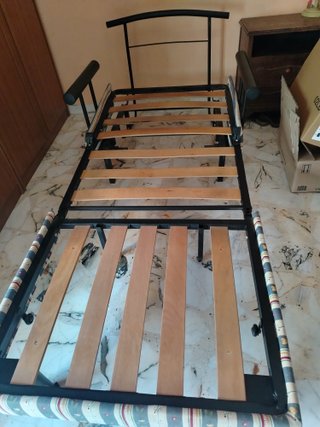 Poltrona letto con rete a doghe